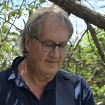 Rob and Ree from Robberee Acoustic Duo posing with their instruments